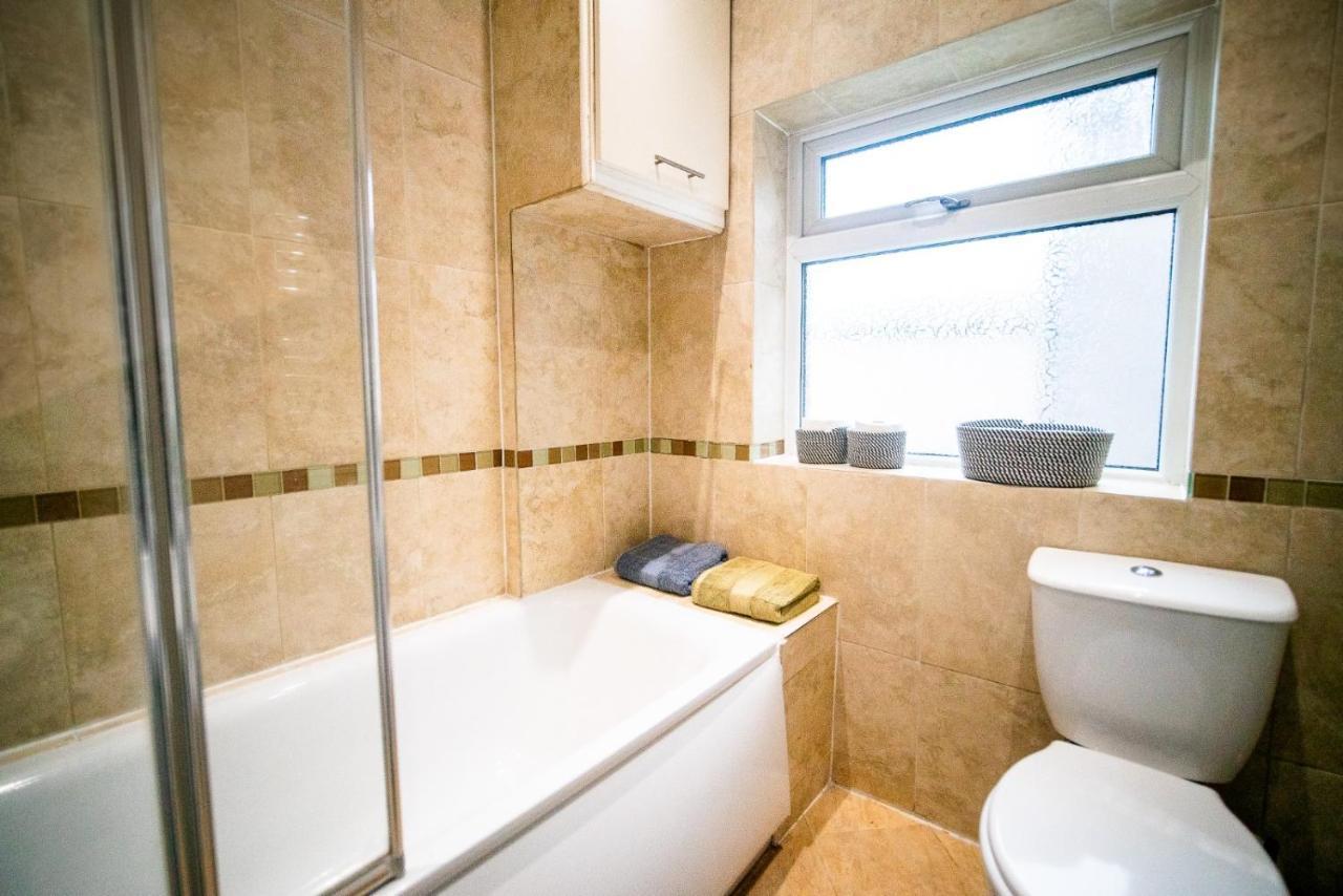Stay With Serena Homes , One Bedroom Apartment Purley Eksteriør bilde